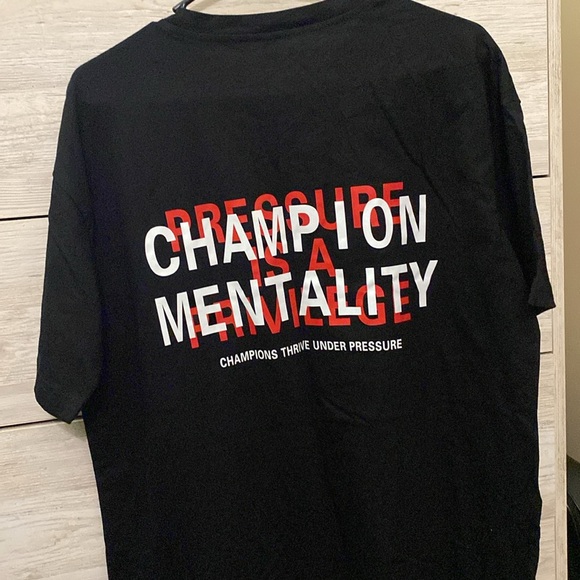 Black tee shirt - Picture 2 of 3